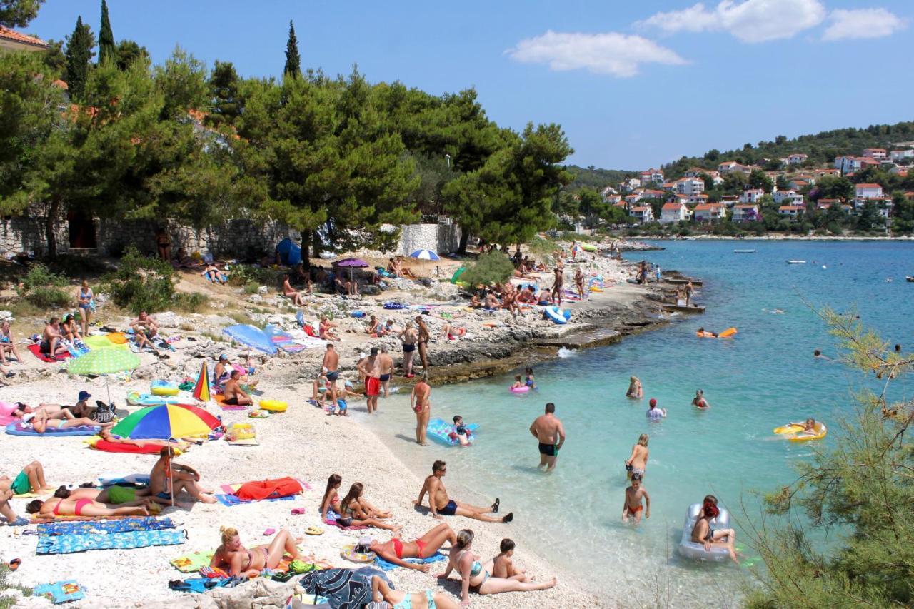 Apartments By The Sea Rastici, Ciovo - 11723 Trogir Exterior photo